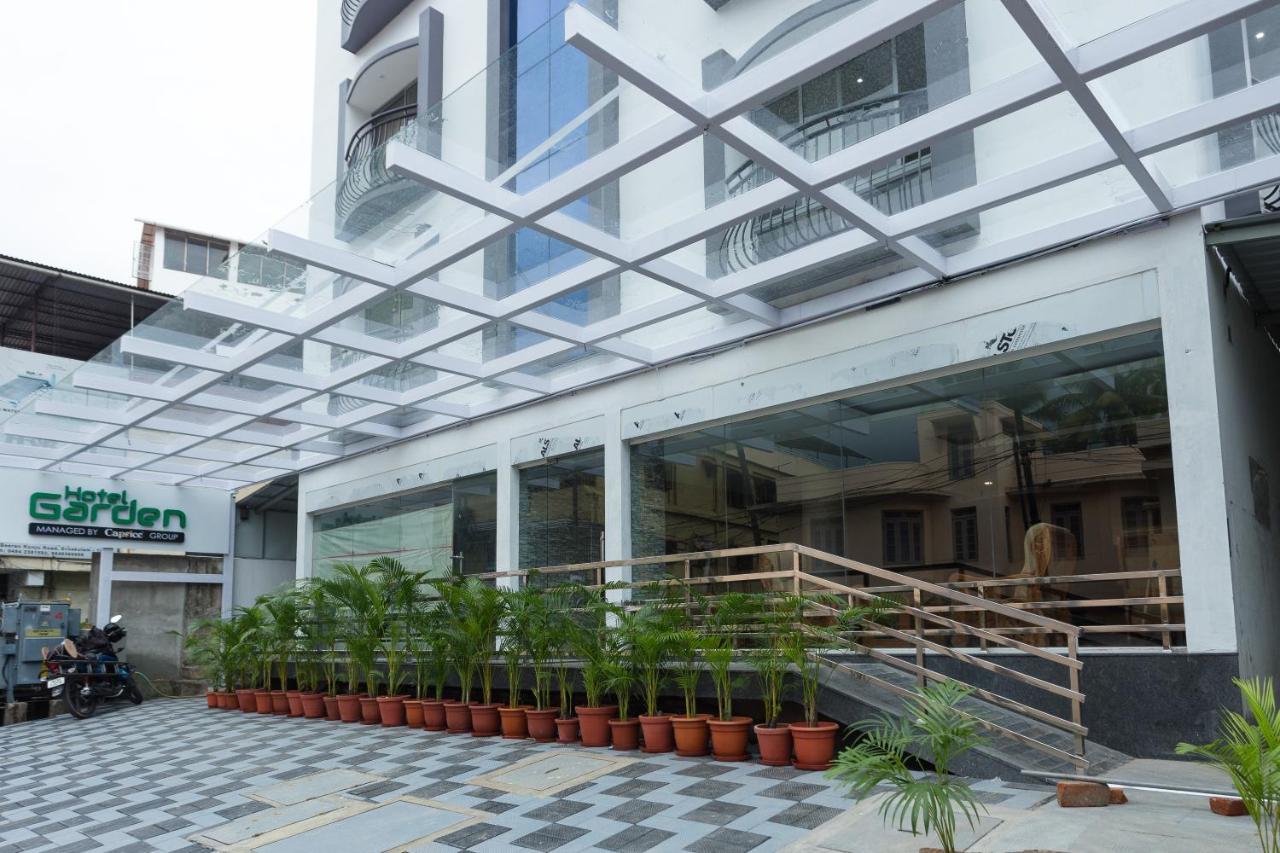 Hotel Garden Inn Kochi Exterior photo